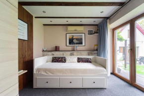 B48 Gardenhouse
